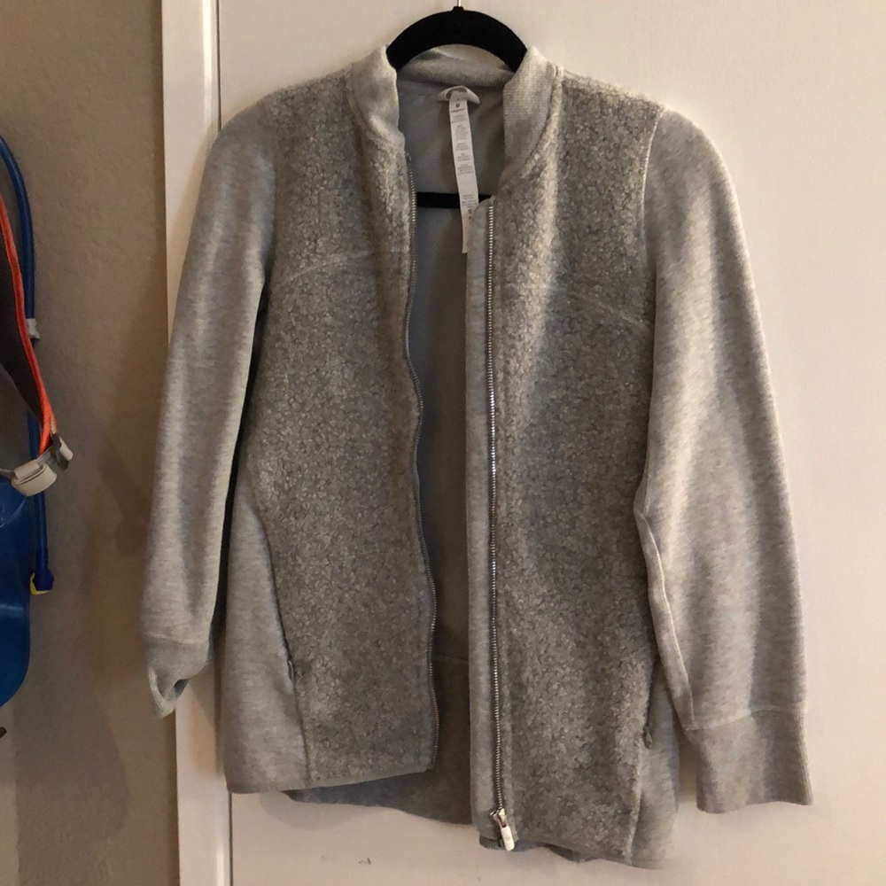 Lululemon jacket size 2